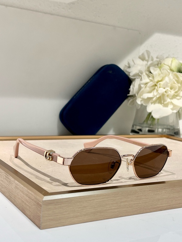 Gucci Sunglasses 66